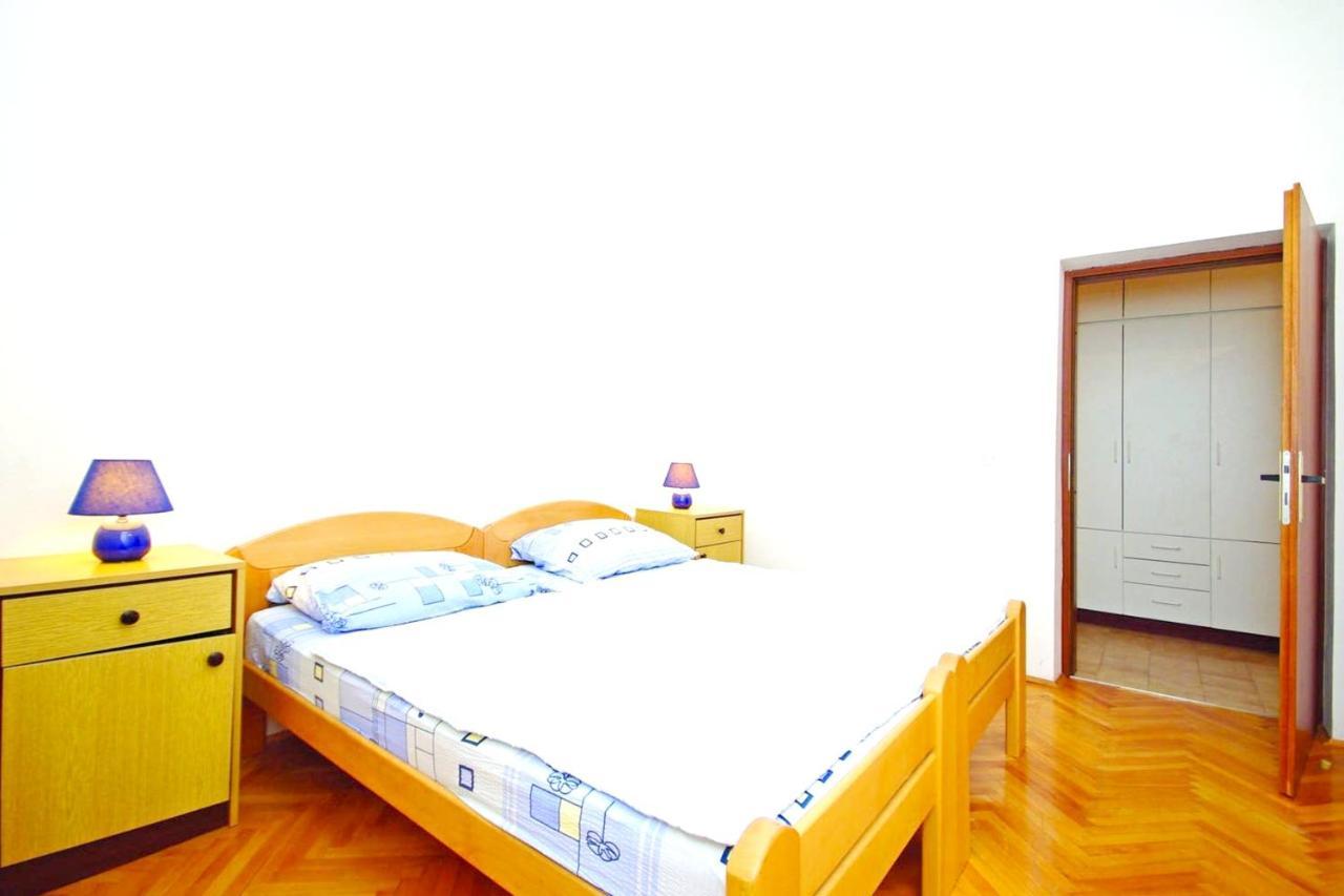 Charming Apartment In Tisno With 2 Bedrooms And Air Conditioning Exterior photo