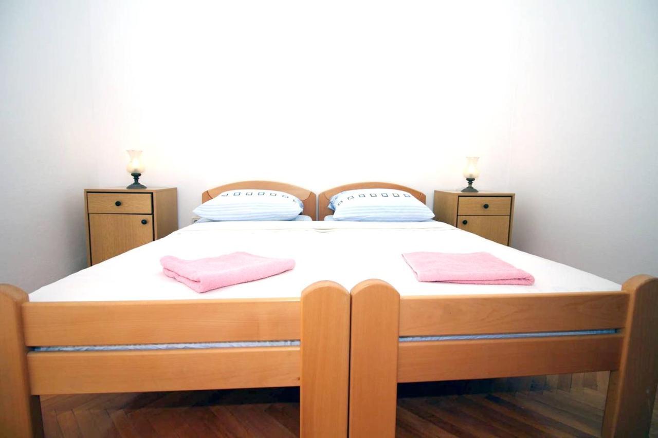 Charming Apartment In Tisno With 2 Bedrooms And Air Conditioning Exterior photo